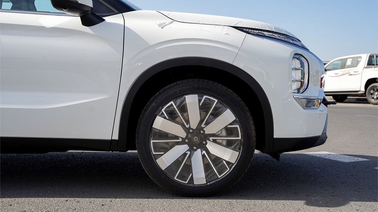 ميتسوبيشي آوتلاندر ميتسوبيشي أوتلاندر 2026 جديدة كلياً – بريميوم (G08)  2.5 لتر | 7 ركاب | مواصفات خليجية | للتصدير فقط