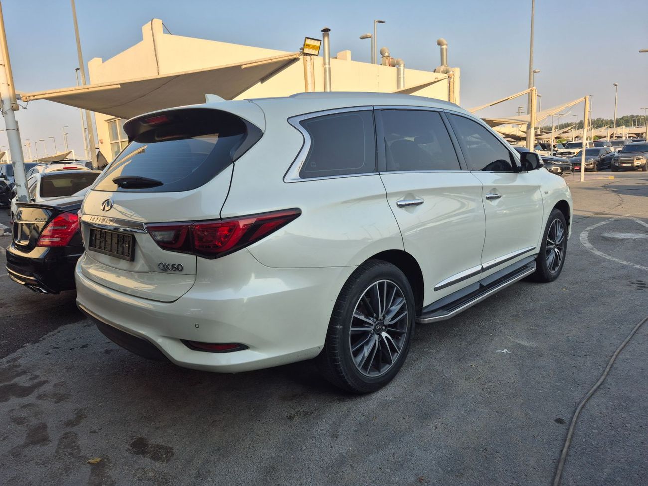 إنفينيتي QX60 