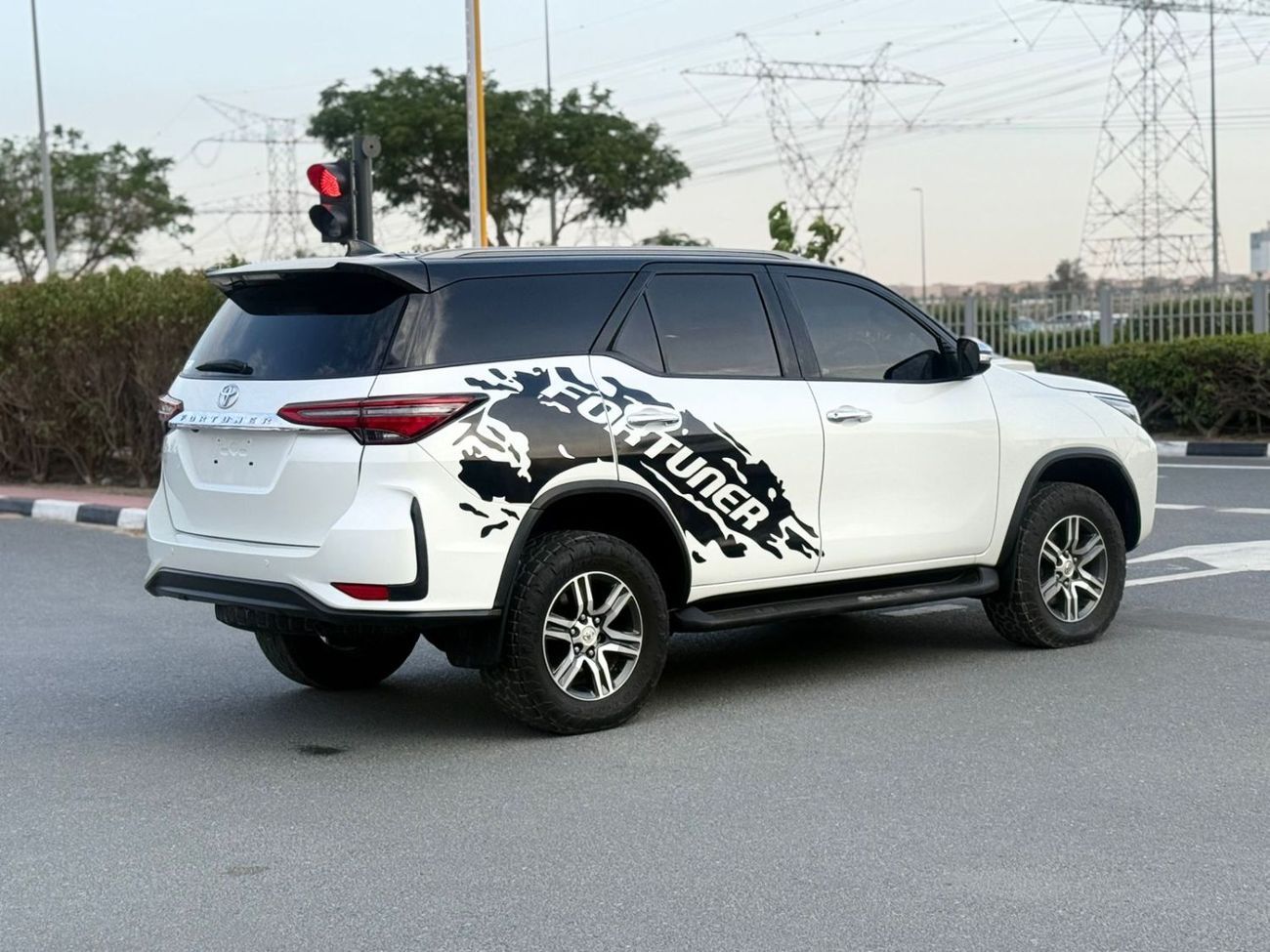 تويوتا فورتونر 2016 | 2.8L DIESEL ENGINE | AT | RHD | HEAVY NUDGE BAR | PADDLE SHIFTER | PUSH START ENGINE | CRUISE