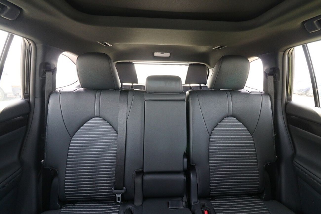 Toyota Crown - KLUGER E-FOUR (HYBRID)