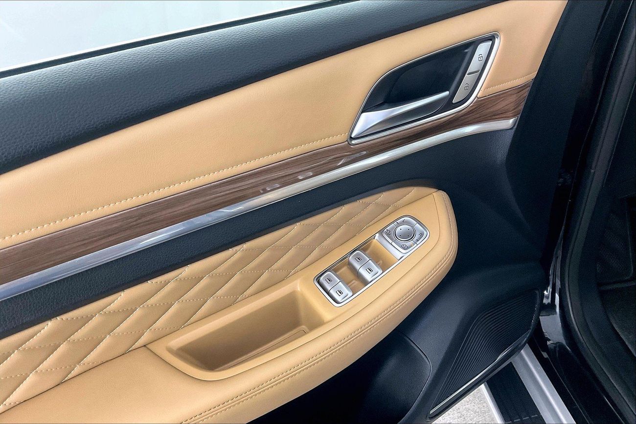 أم جي RX8 Luxury | شامل الضمان | 0 ﺪﻔﻋﺓ ﺃﻮﻟﻯ