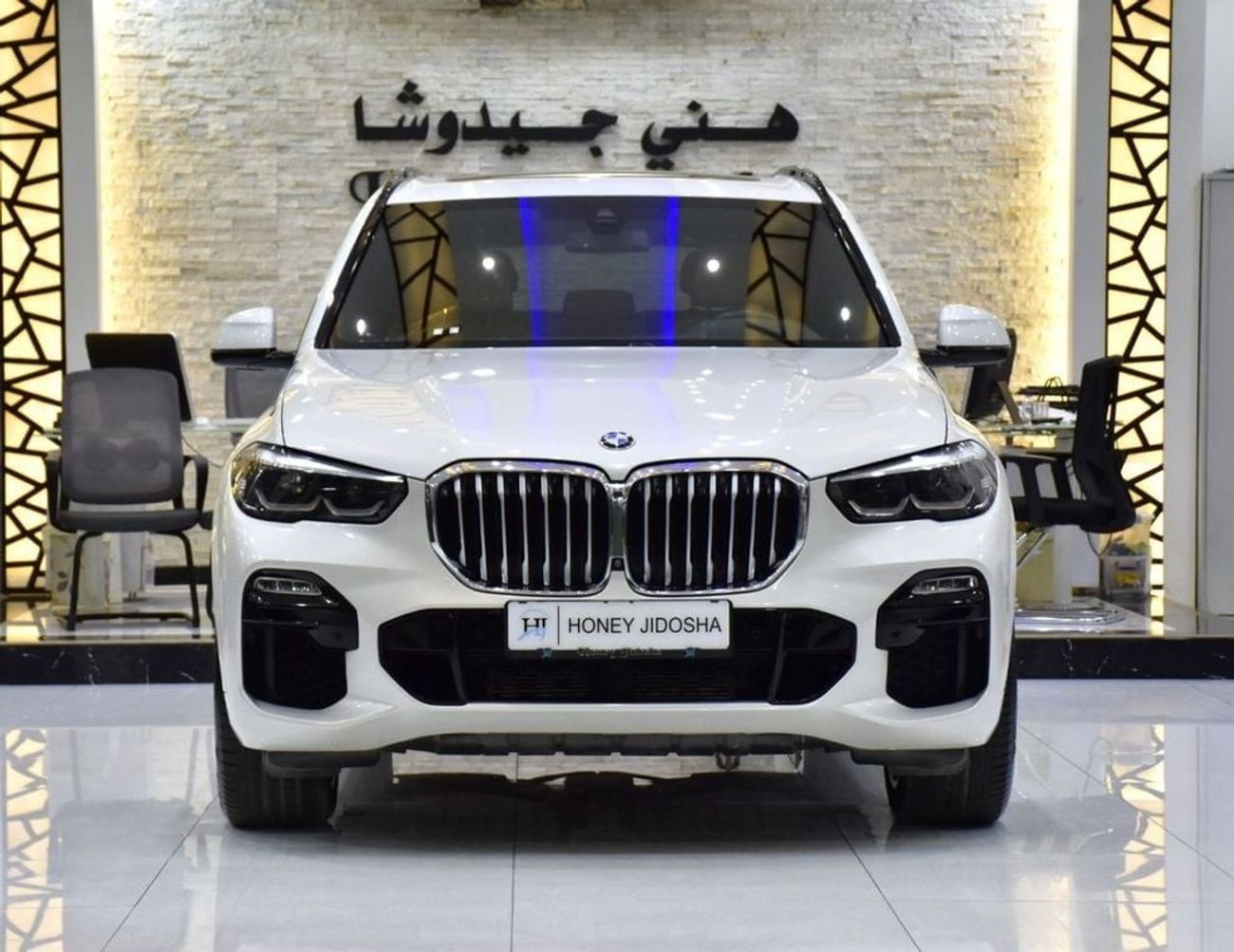 BMW X5 EXCELLENT DEAL for our BMW X5 xDrive40i M-Kit ( 2019 Model ) in White Color GCC Specs