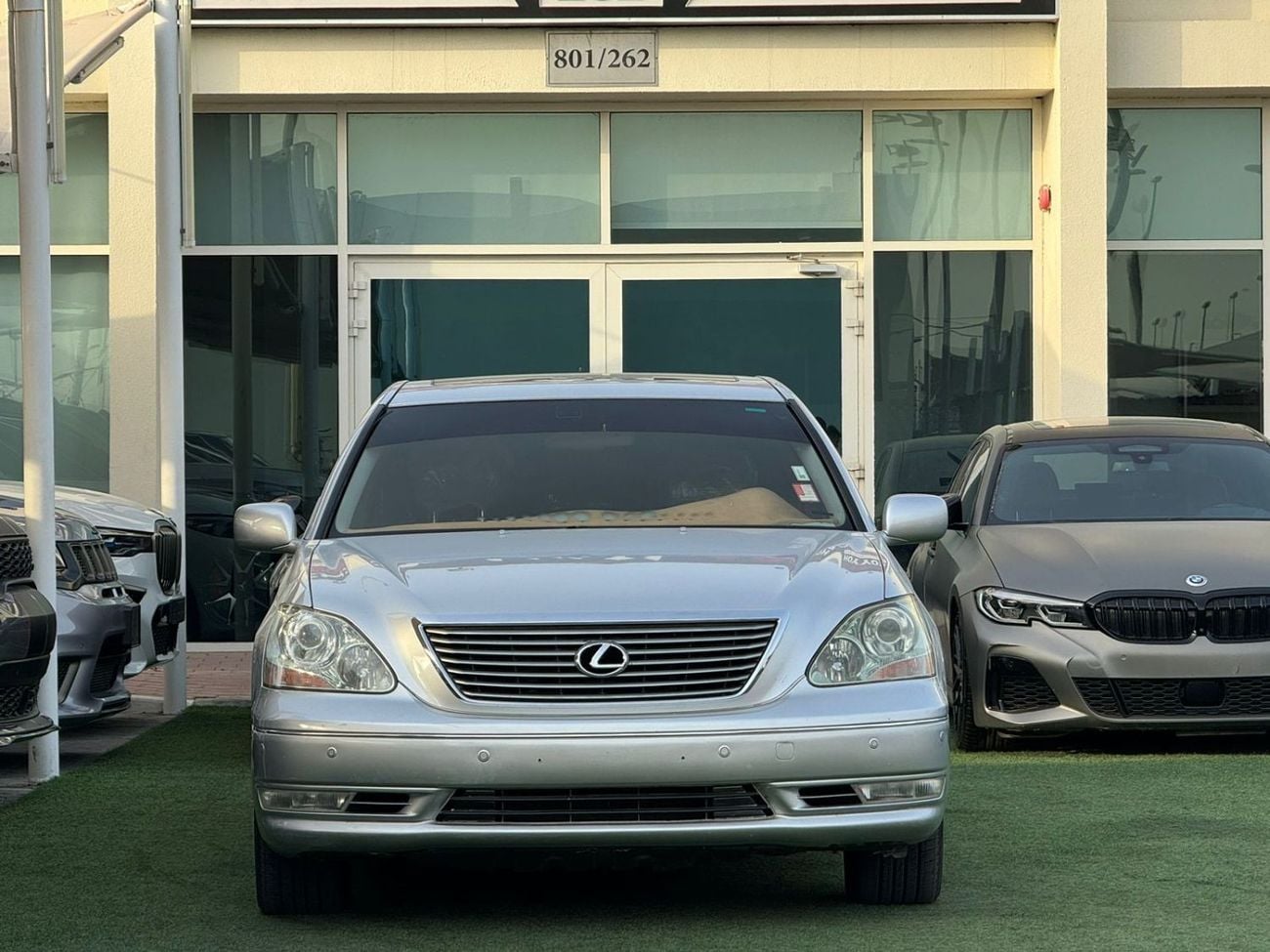 لكزس LS 430 لكزس LS430 وارد 2004 بحاله ممتازه السياره بدون اى اعطال