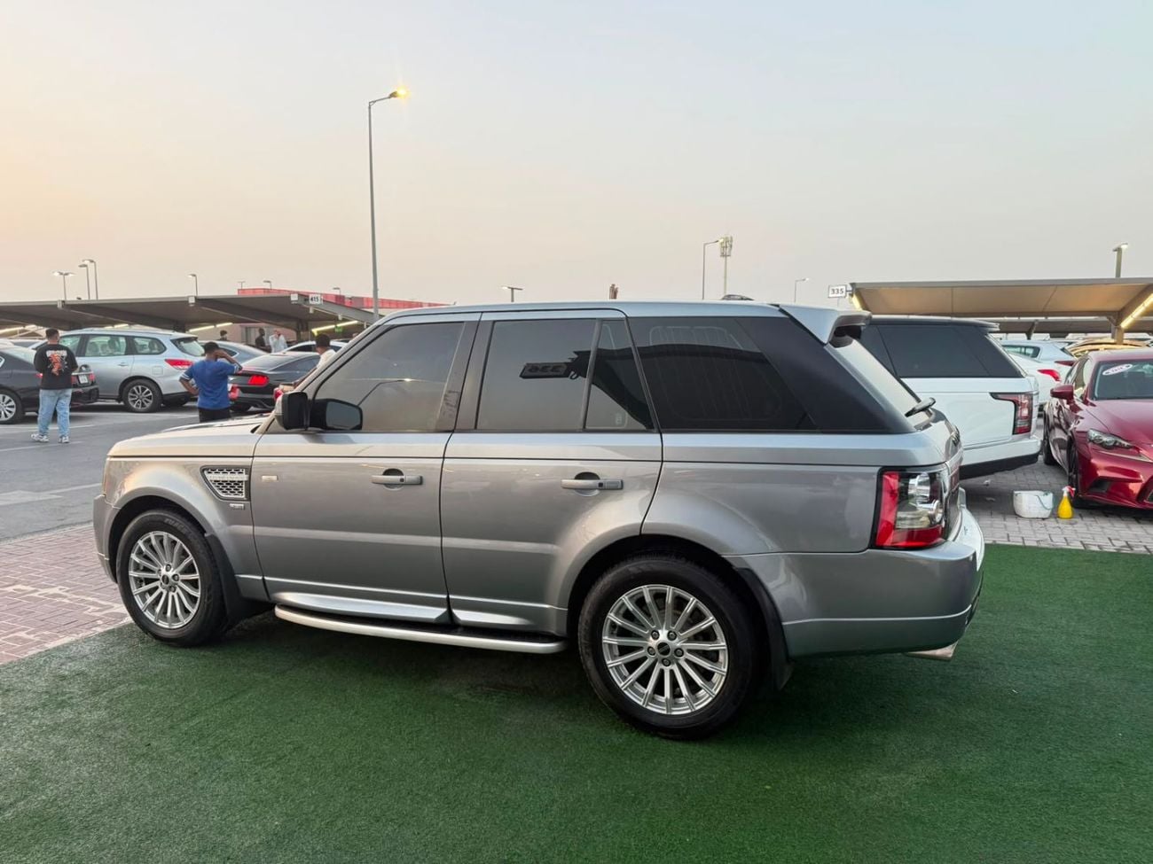 Land Rover Range Rover Sport HSE keyless entry and push-button start