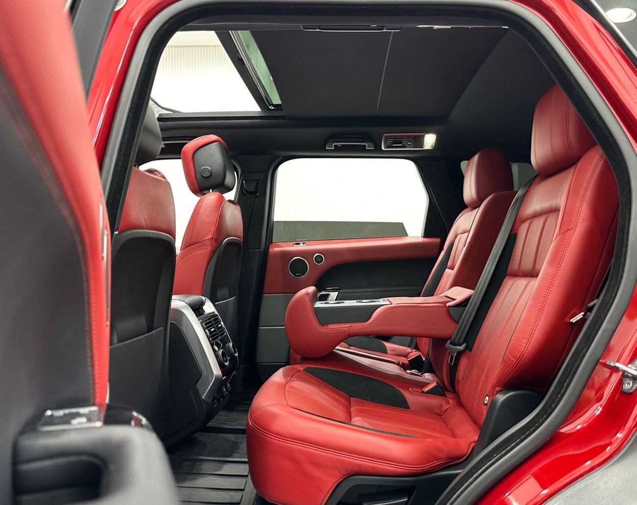 Land Rover Range Rover Sport 2018 Range Rover Sport HSE Dynamic V6, April 2025 Warranty, Full Al Tayer Service History, GCC