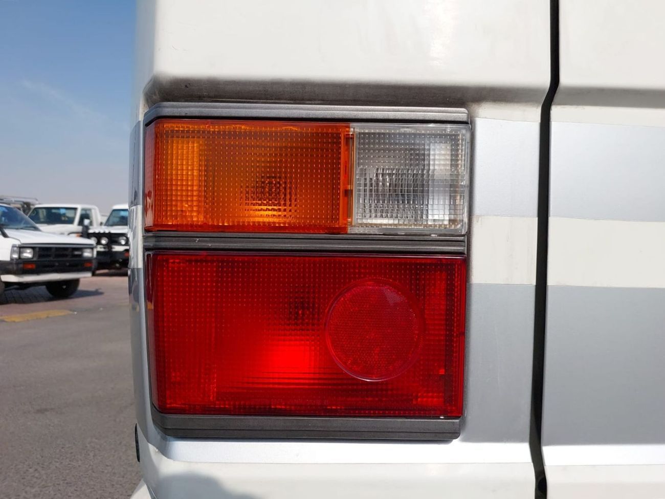 Toyota Coaster TOYOTA COASTER BUS RHD 1992 MODEL 3.7 L DIESEL AUTOMATIC(PM04275)