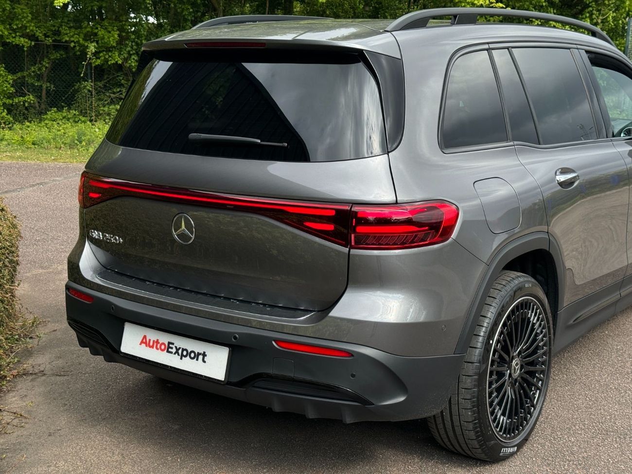 Mercedes-Benz EQB 260 EQB 250+ AMG LINE PREMIUM PLUS