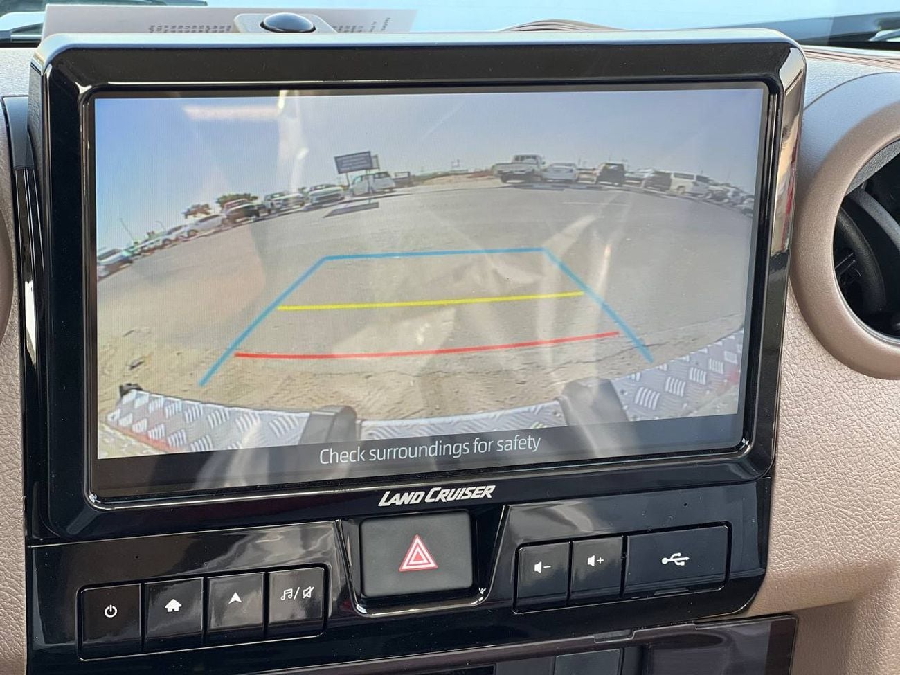 Toyota Land Cruiser Pick Up S/C LC79 2.8L DSL M/T // 2025 // HIGH OPTION WITH RADAR , DIFF LOCK , DVD&BACK CAMERA // SPECIAL OFF