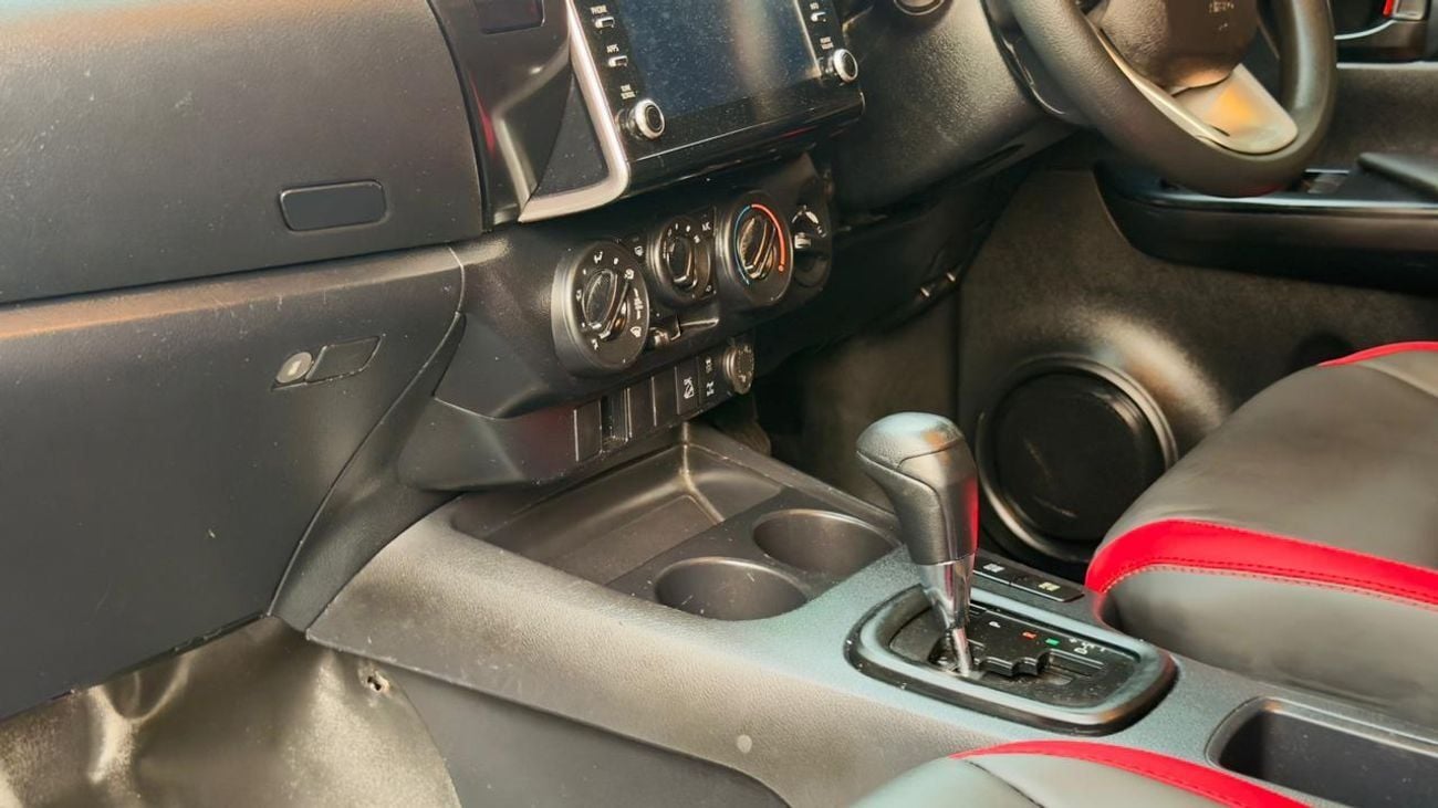 تويوتا هيلوكس -