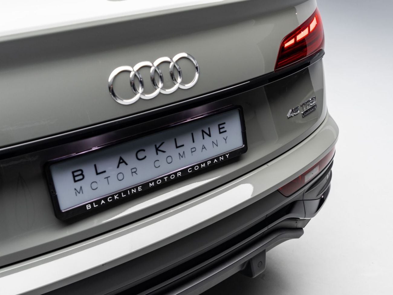Audi Q5 45 TFSI SPORTBACK S-LINE BUY NOW, PAY 2027 | THE BLACKLINE STANDARD | 2027 Audi Warranty + Service Contract, GCC