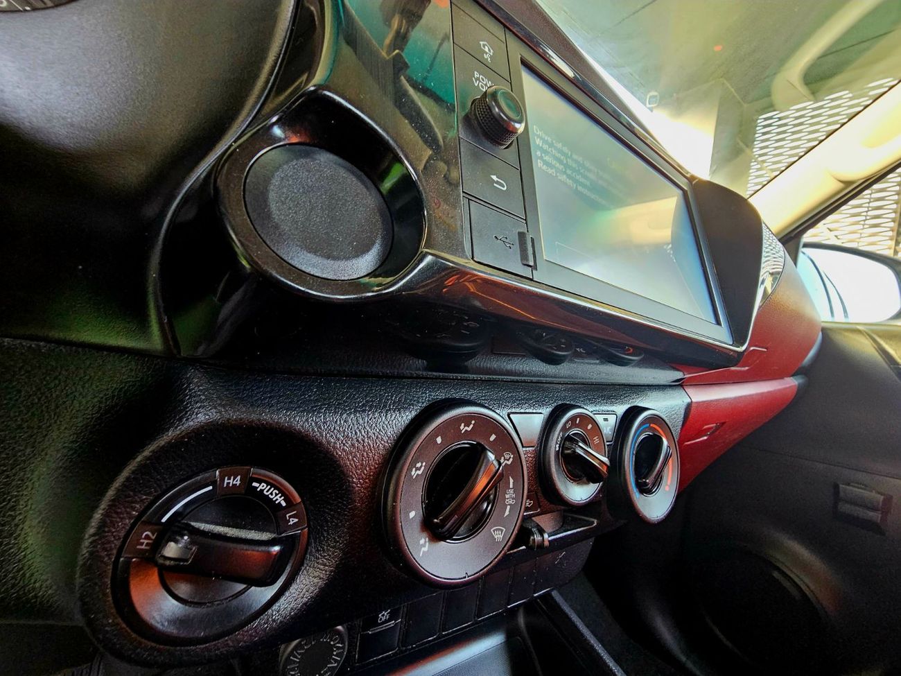 Toyota Hilux PATROL/ AUTO GEAR/ WIDE BODY / AUTO WINDOWS / FULL OPTION