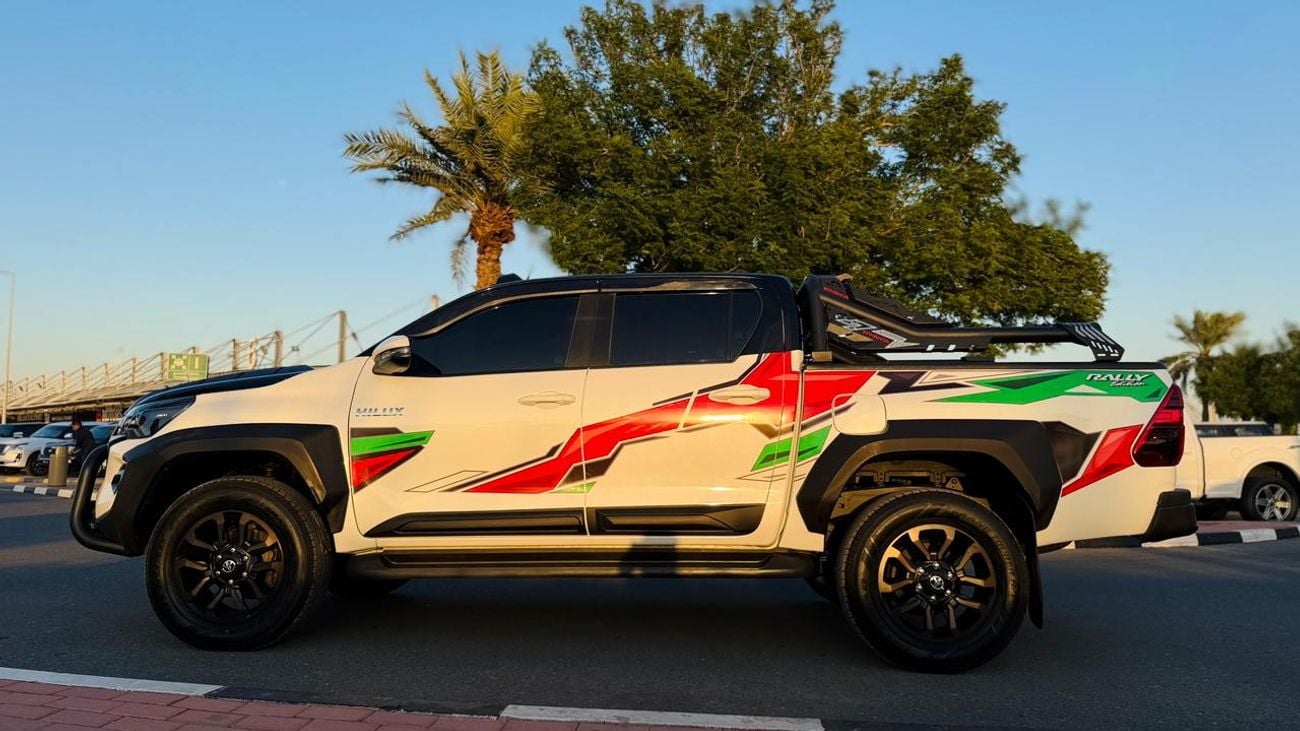 Toyota Hilux GR SPORTS BODY KIT INSTALLED | LEATHER SEATS | NUDGE BAR | SPORTS BAR | 2.8L DIESEL ENGINE | AUTO | 