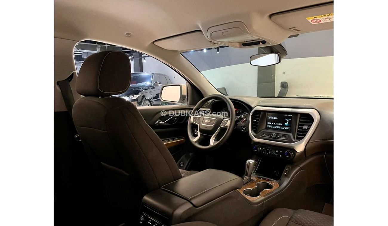 GMC Acadia 2017 GMC Acadia SLE, Warranty, Full Service History,7 Seats, GCC