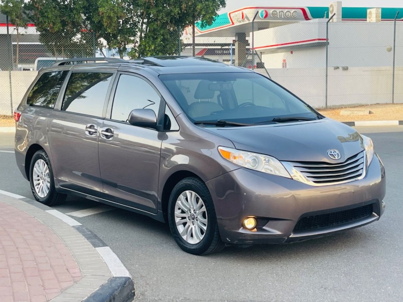 Toyota Sienna Xle  full option