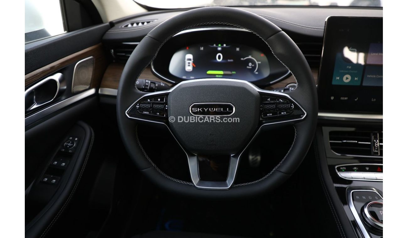 Skywell ET5 With service contract of 2 years/ 60,000KM - All Electric SKYWELL ET5