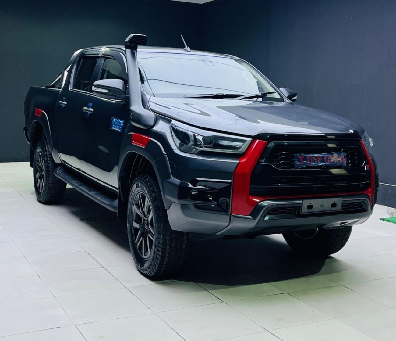 Toyota Hilux DIESEL 2.8 LITER ,MANUAL GEAR ,RIGHT HAND DRIVE