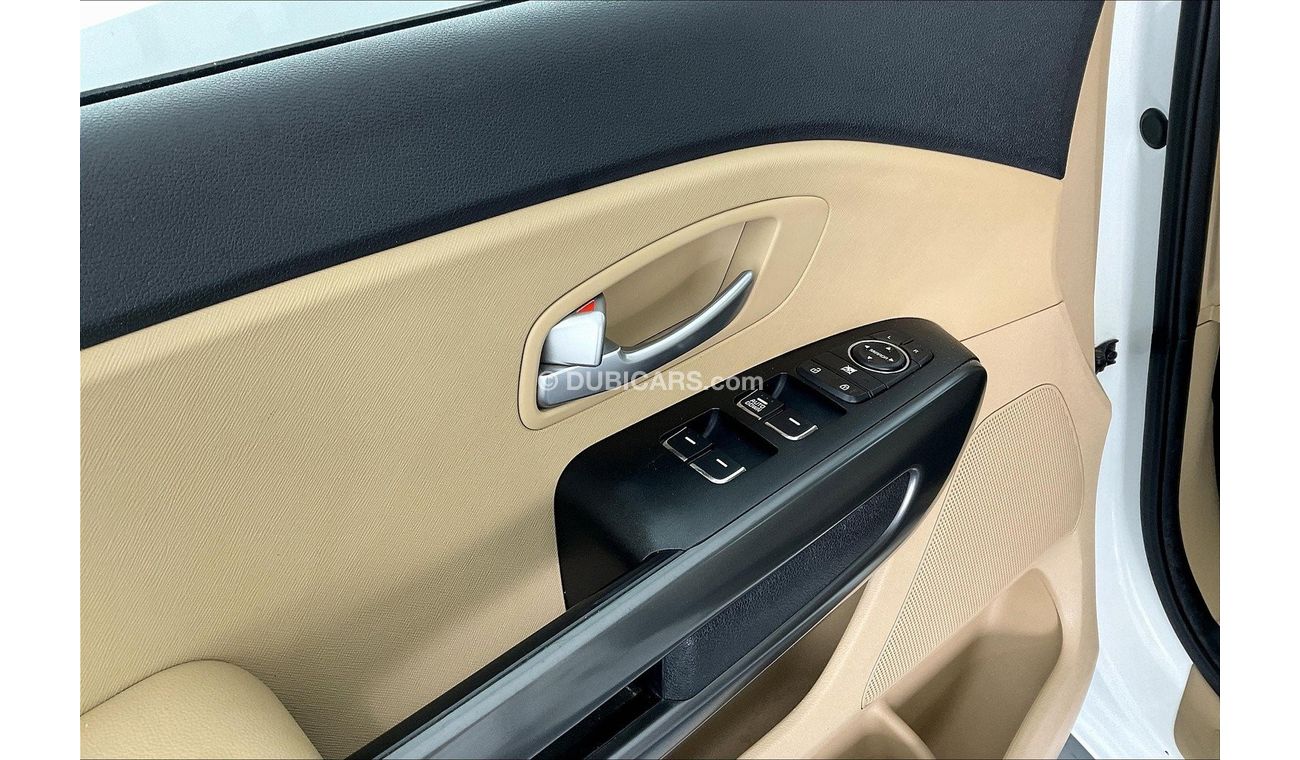 كيا كارنيفال LX