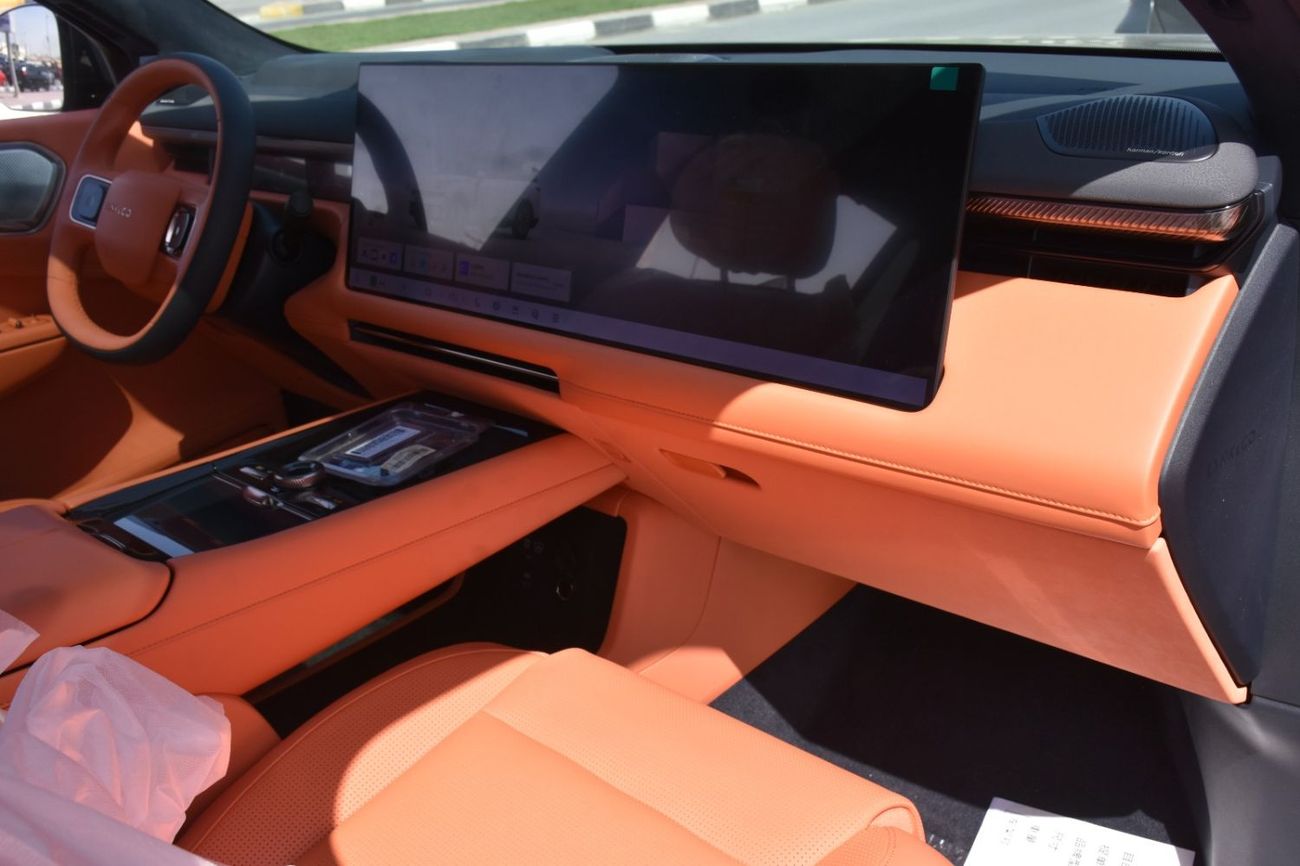 لينك أند كو 900 900 EM