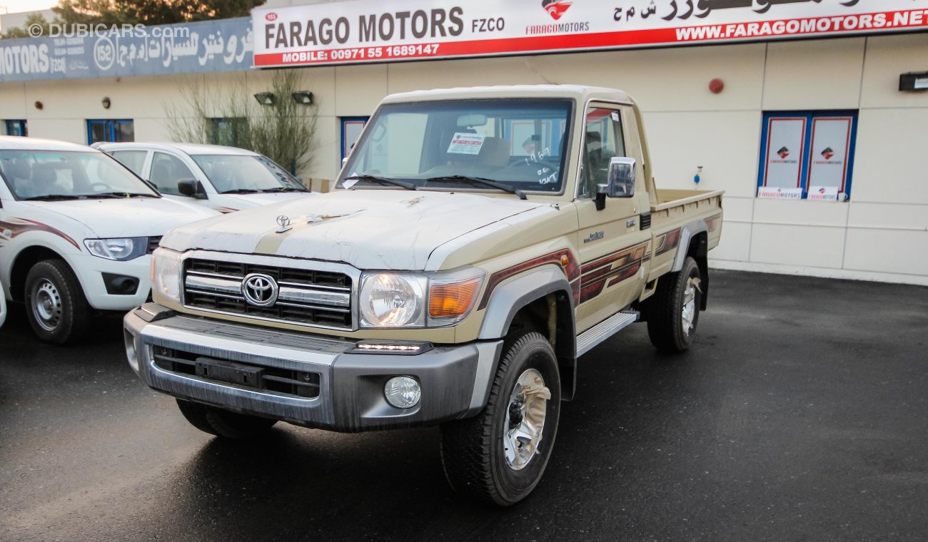 Toyota Land Cruiser Pick Up LX V6