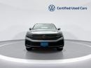 فولكس واجن طوارق | 42,100 AED SAVINGS from New Car | ONLY 3,796 KM | As-New Flagship Luxury | Warranty and Free Servi