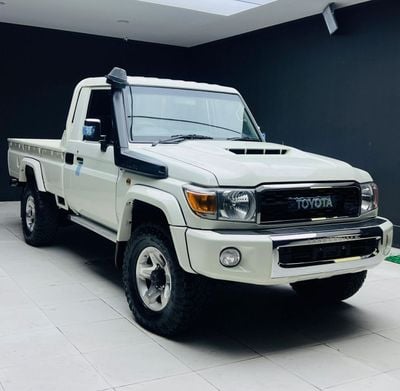 Toyota Land Cruiser Pick Up  DIESEL 4.5L ,RIGHT HAND 2O16 MODEL ONLY FOR EXPORT AVAILABLE