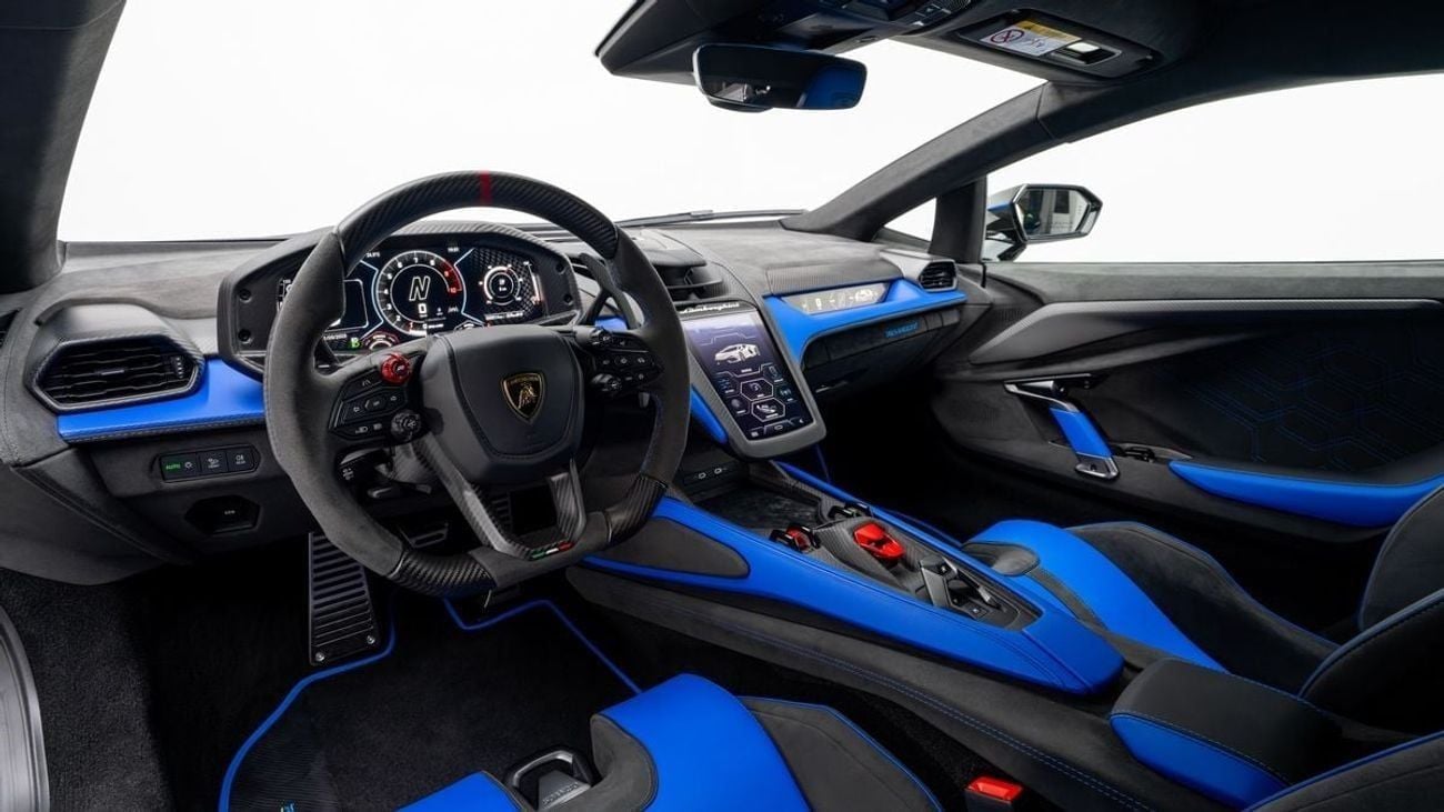 لامبورغيني ريفويلتو - 2024 - GCC - Under Warranty and Service Contract