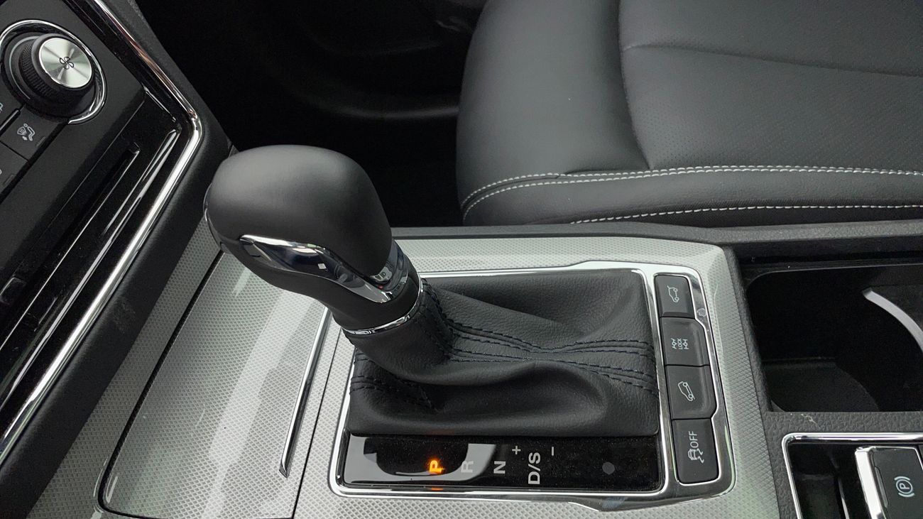 أم جي RX5 LUXURY 2 | بدون دفعة مقدمة | اختبار قيادة مجاني للمنزل