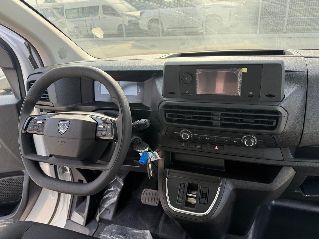 Peugeot Expert 2.0L DIESEL  AUTOMATIC TRANSMISSION ( FOR RE-EXPORT ONLY )