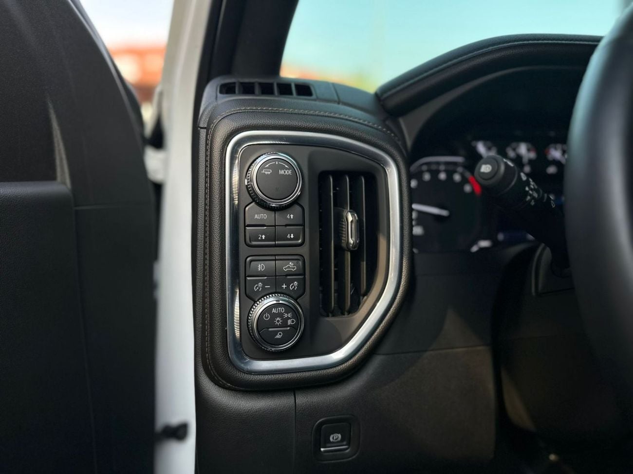 GMC Sierra 6.2L - V8 - 420 hp and 460 lb-ft torque