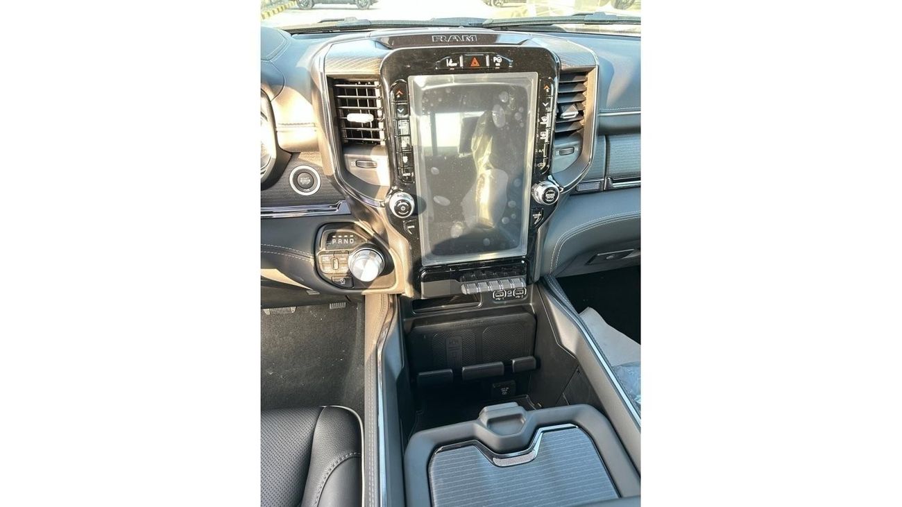 RAM 1500 5.7L PETROL V8 LIMITED AUTOMATIC TRANSMISSION