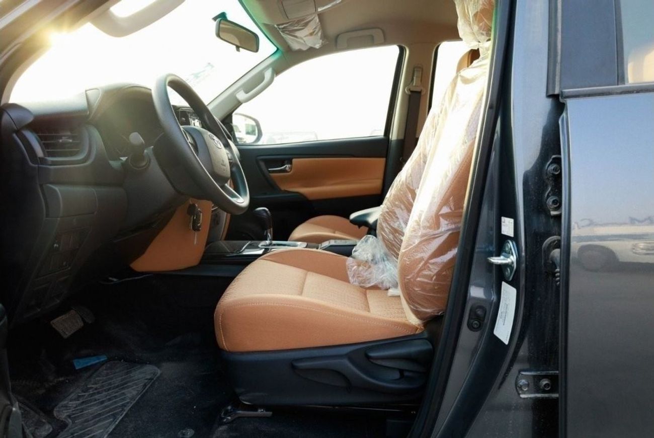 Toyota Fortuner Toyota Fortuner SR5 2.7L petrol 7Seats 4WD full option 2024