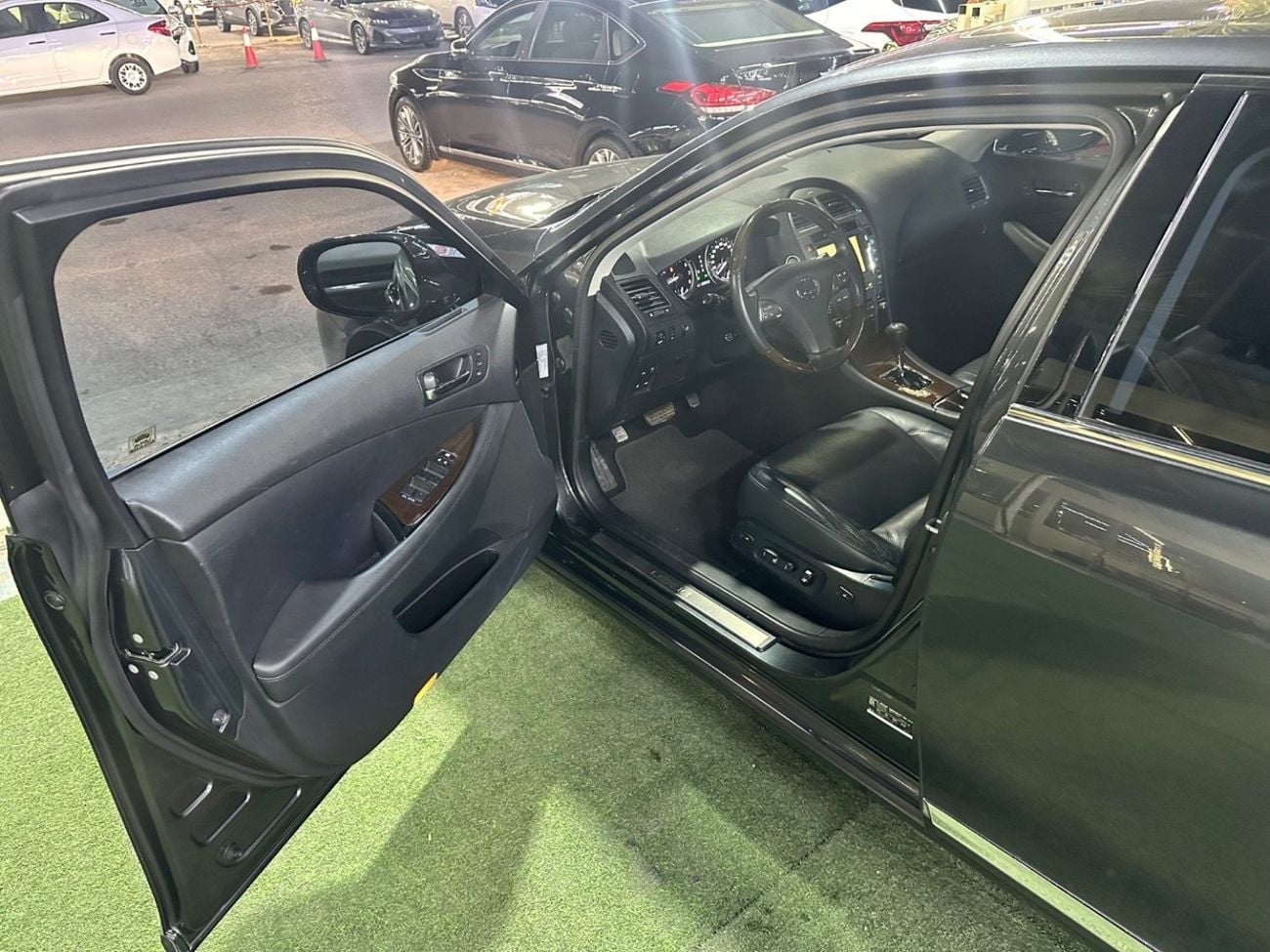 لكزس ES 350 ES 350 2021 3,5L 150000 km car from Korea. Not crashed.Price 28000 AED