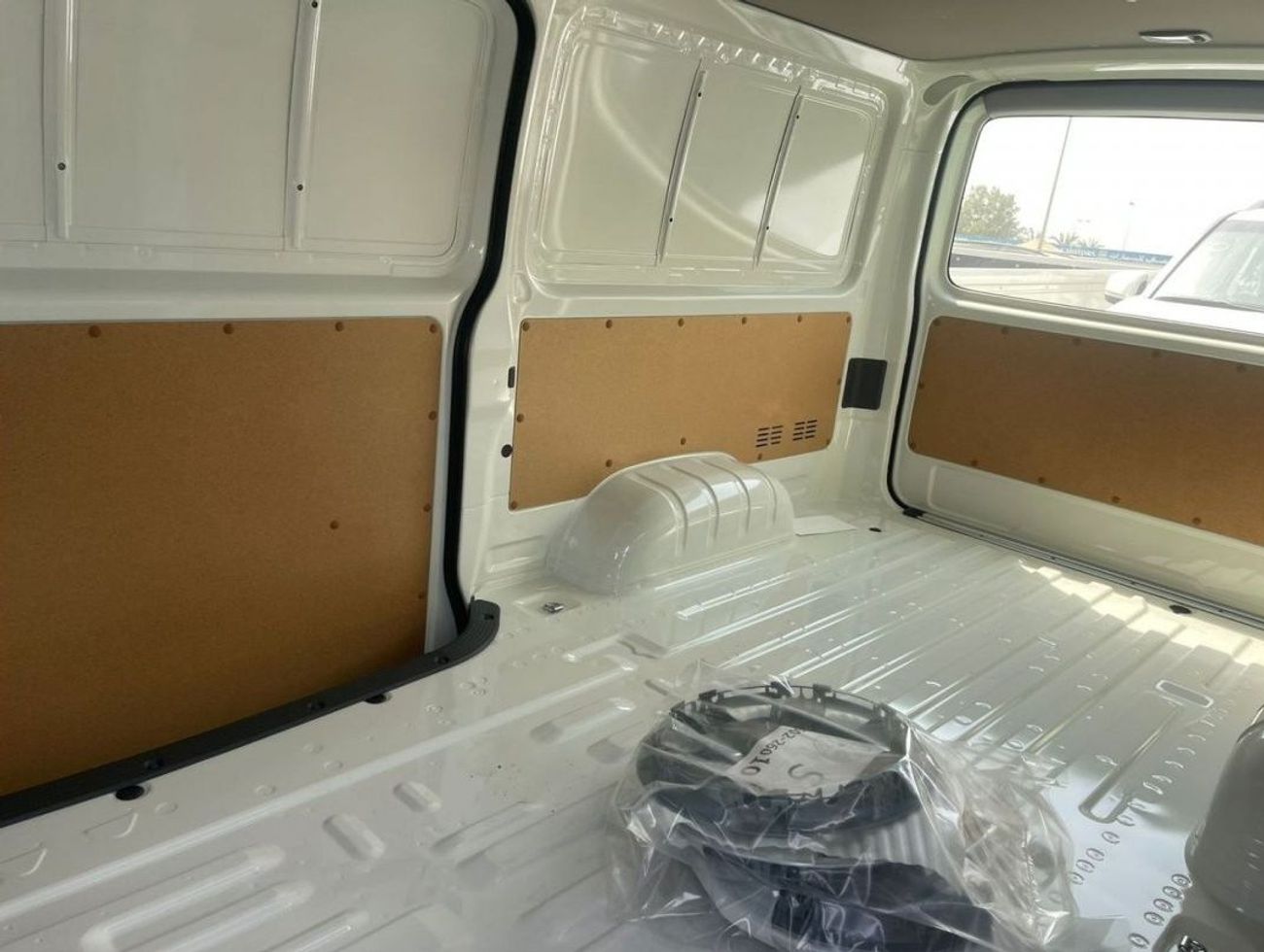 تويوتا هاياس NEW 2023 Toyota Hiace 2.5L Diesel Cargo manual Zero KM