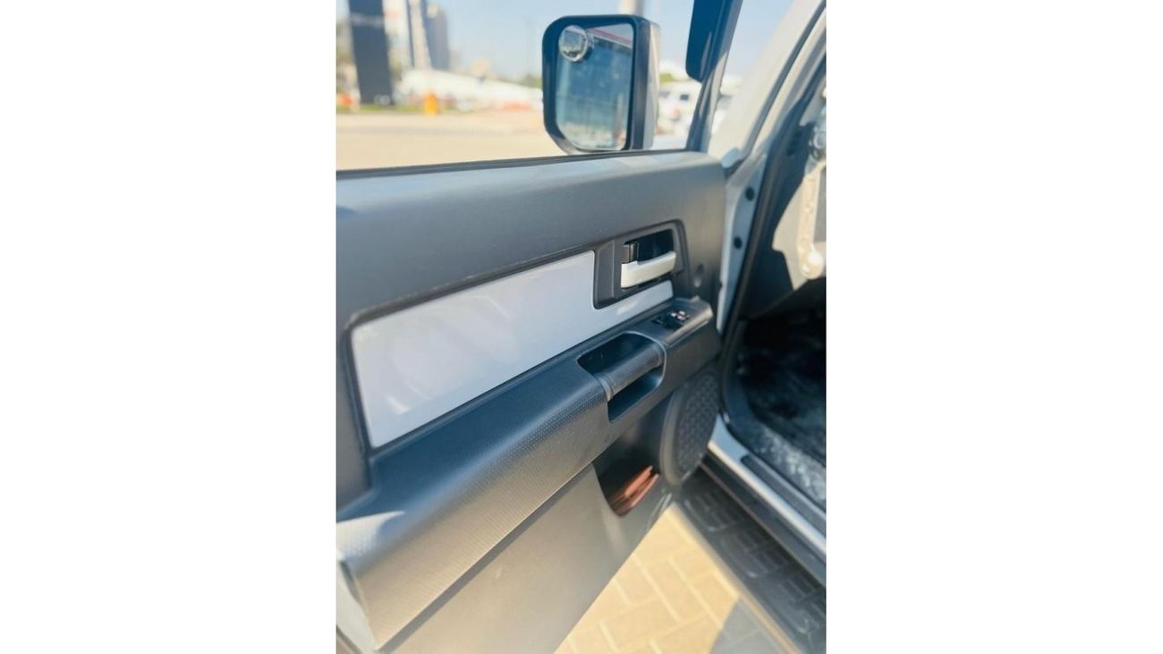 Toyota FJ Cruiser Accident free,First owner,Agency Maintained.Climate,Under warranty