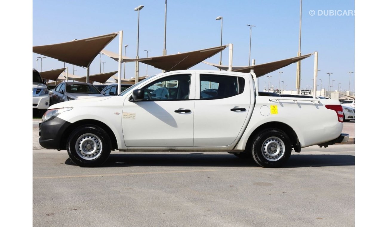 Mitsubishi L200 2016 | L200 4X2 - DOUBLE CABIN PICKUP WITH GCC SPECS AND EXCELLENT CONDITION