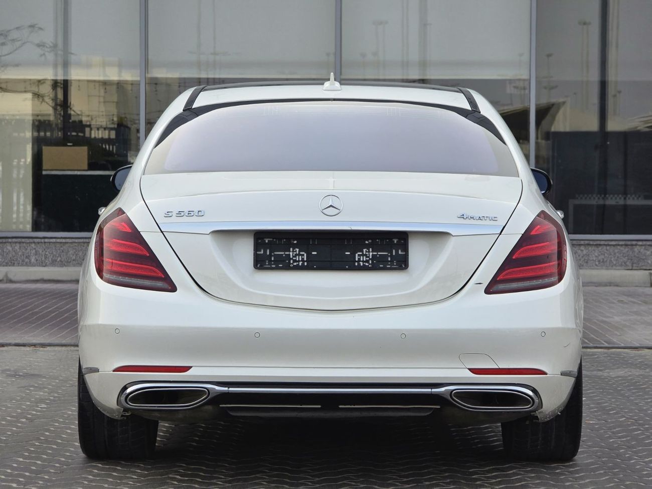 مرسيدس بنز S 560 اكسكلوسيف نسخة