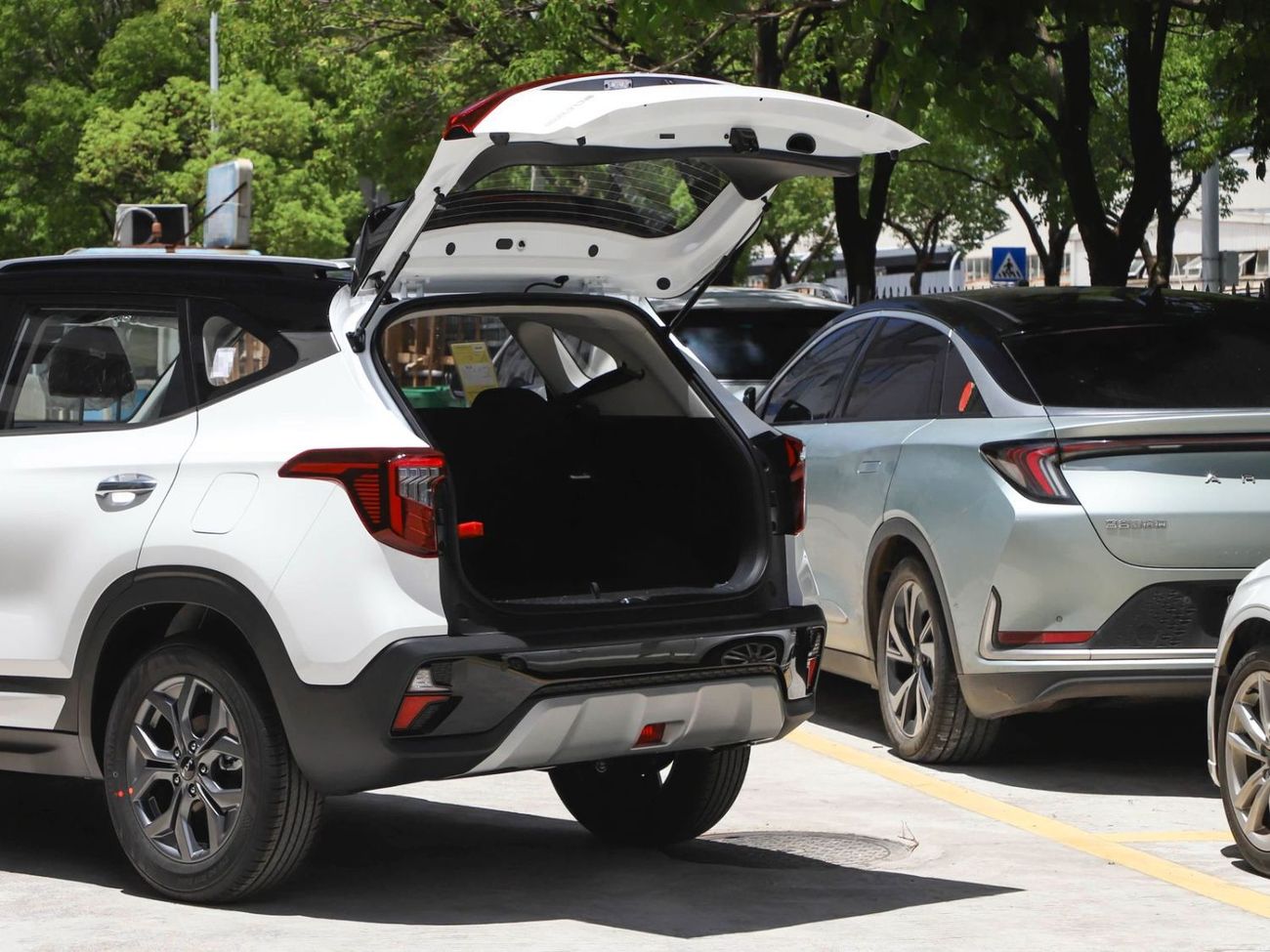 كيا سيلتوس Std 1.6L (123 HP)