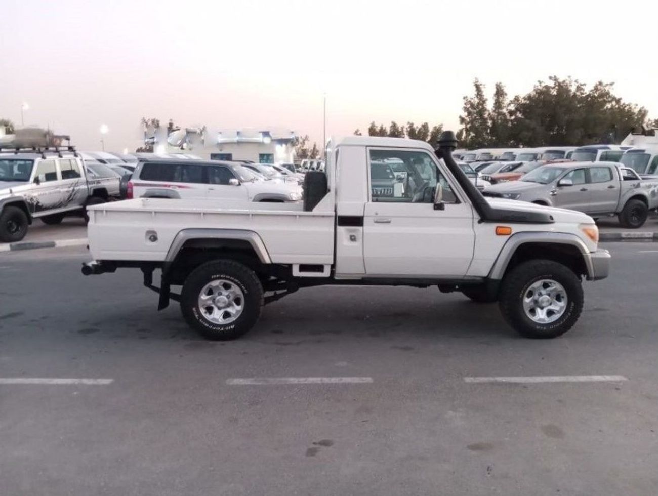 تويوتا لاند كروزر TOYOTA LAND CRUISER PICK UP (PM974)