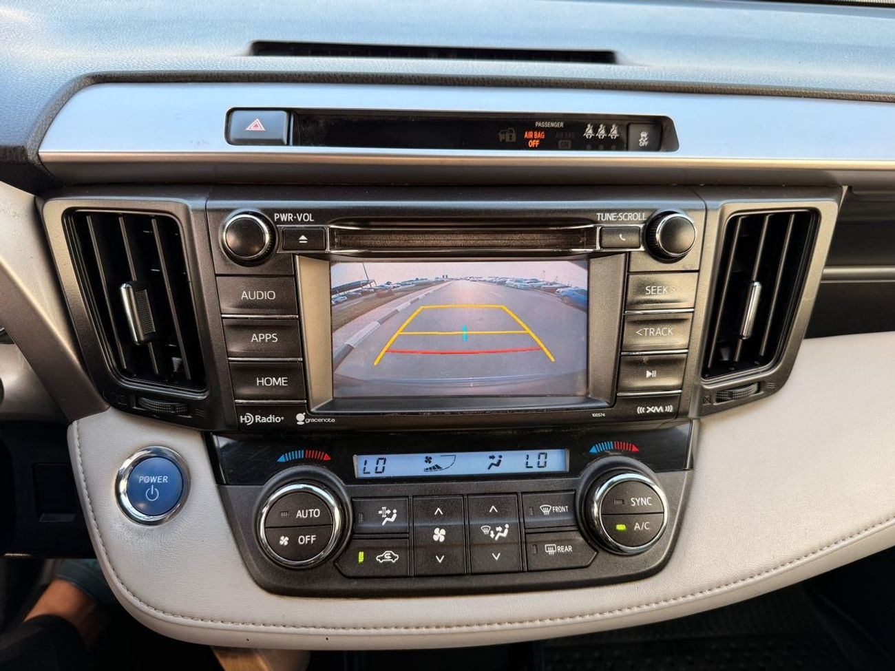 Toyota RAV4 Hybrid XLE 2.5L full option