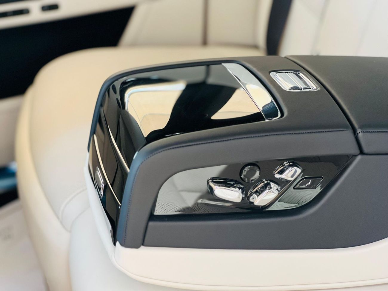 Rolls-Royce Ghost ROLLS-ROYCE GHOST - LOCALE PRICE - MODEL 2024 - 0 KM - SPEC UK