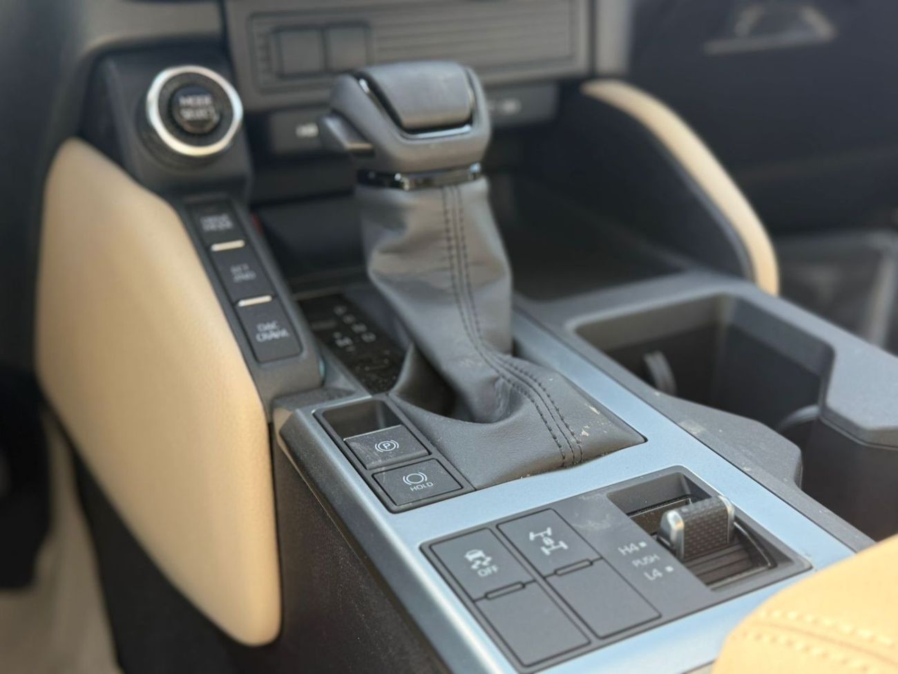 تويوتا برادو TOYOTA PRADO 2.4L Turbo All Rounder V - Special - 2025 Model