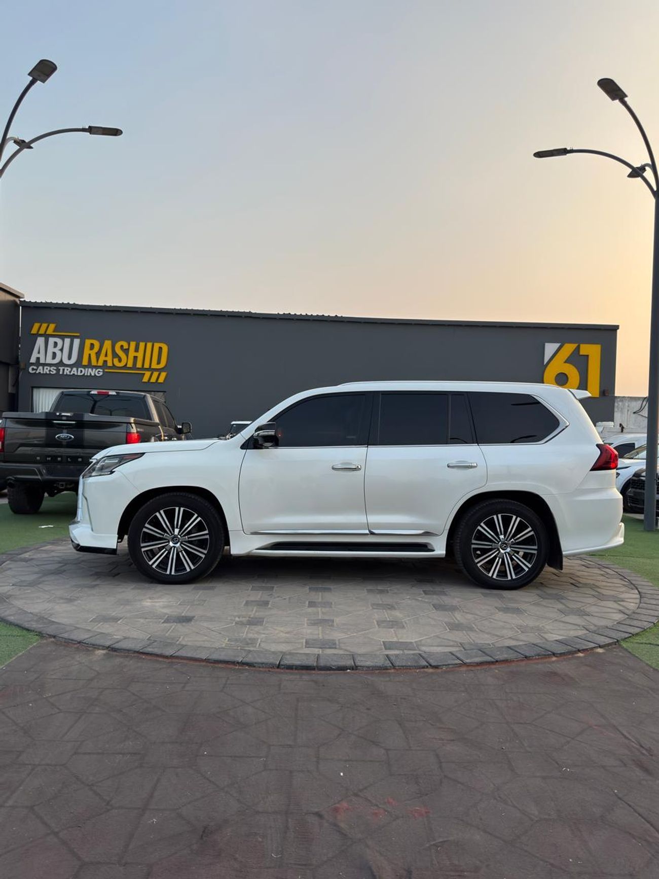 لكزس LX 570 Sport Platinum 5.7L