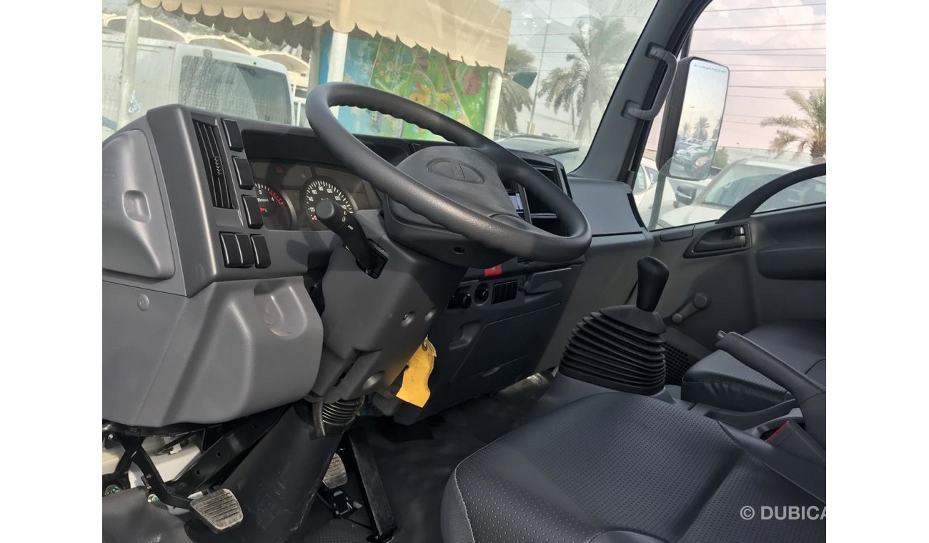 Isuzu NPR 4 TON 2019