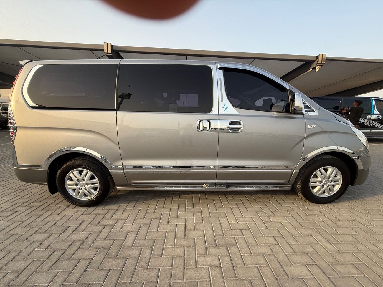 Hyundai H-1 خاليه من الاصباغ