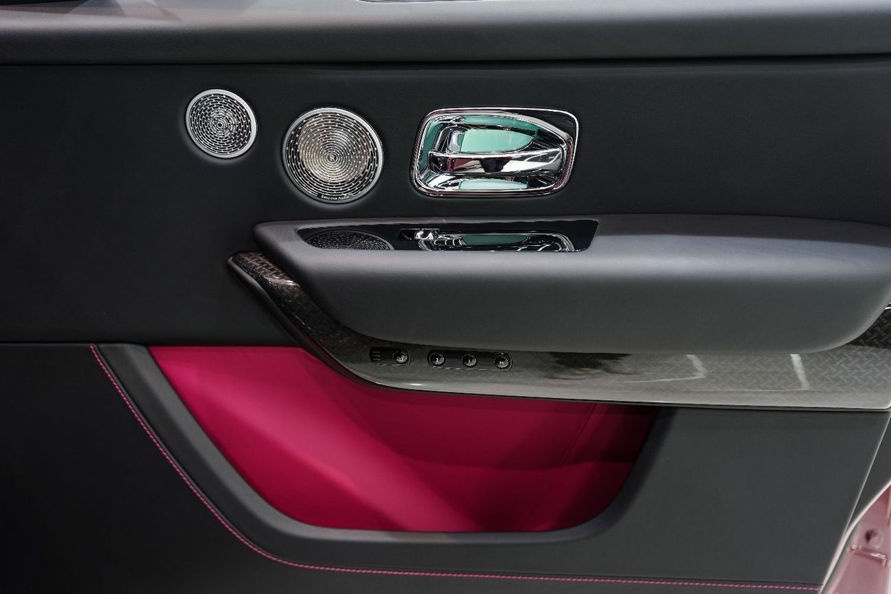 رولز رويس كولينان Series II, Black Badge, 800KM ONLY, Rear-Seat Entertainment, Bespoke Audio, Starlight Headliner!!