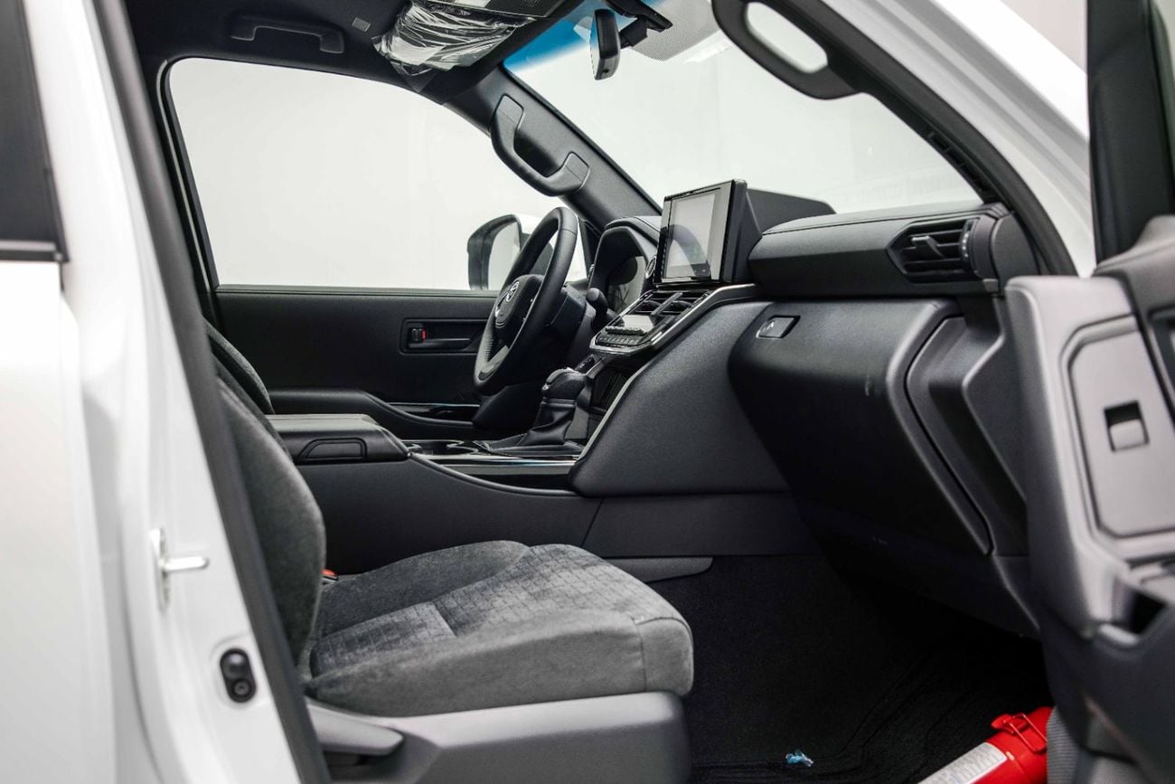 Toyota Land Cruiser LC300 EXR 3.3L - Pearl White Inside Black | Export Only