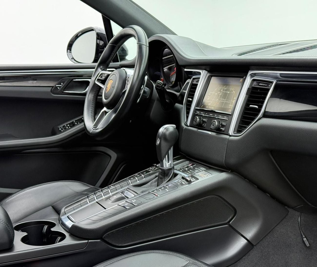 Porsche Macan S 3.0L (340 HP) 2015 Porsche Macan S, Full Porsche Service History, Fully Loaded, Excellent Conditio