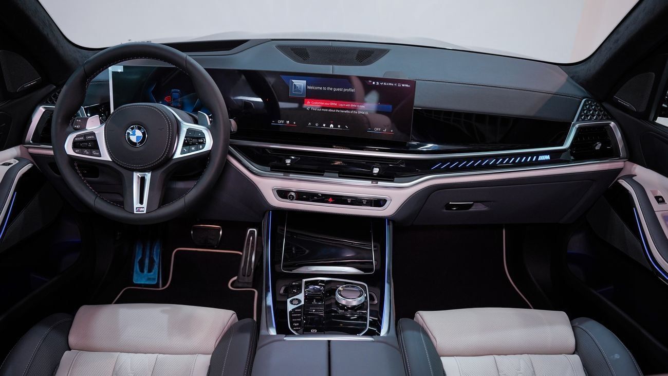 بي أم دبليو X5 M60i LUXURY