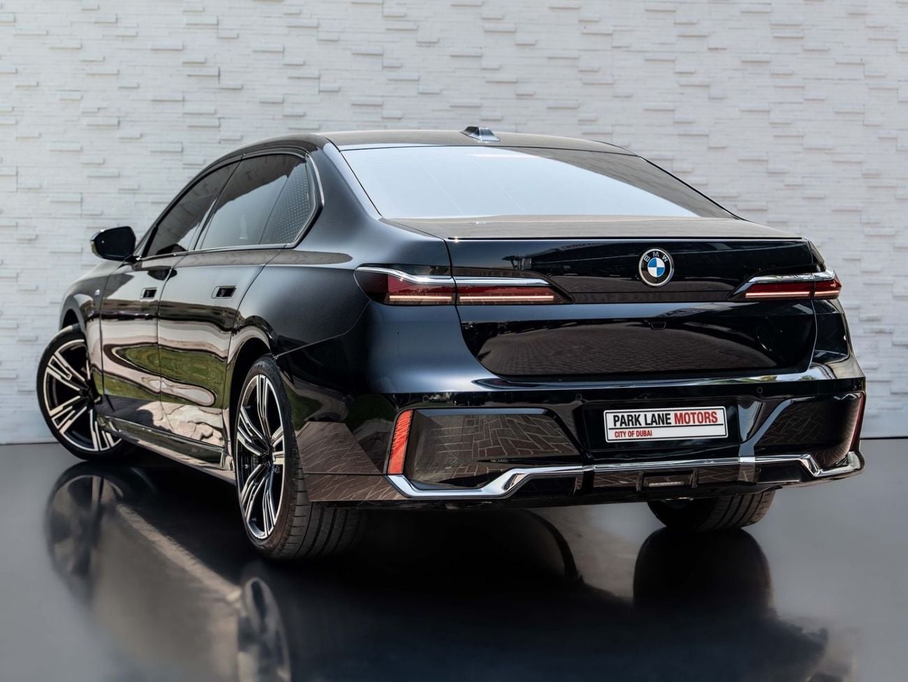 BMW 735i M SPORT