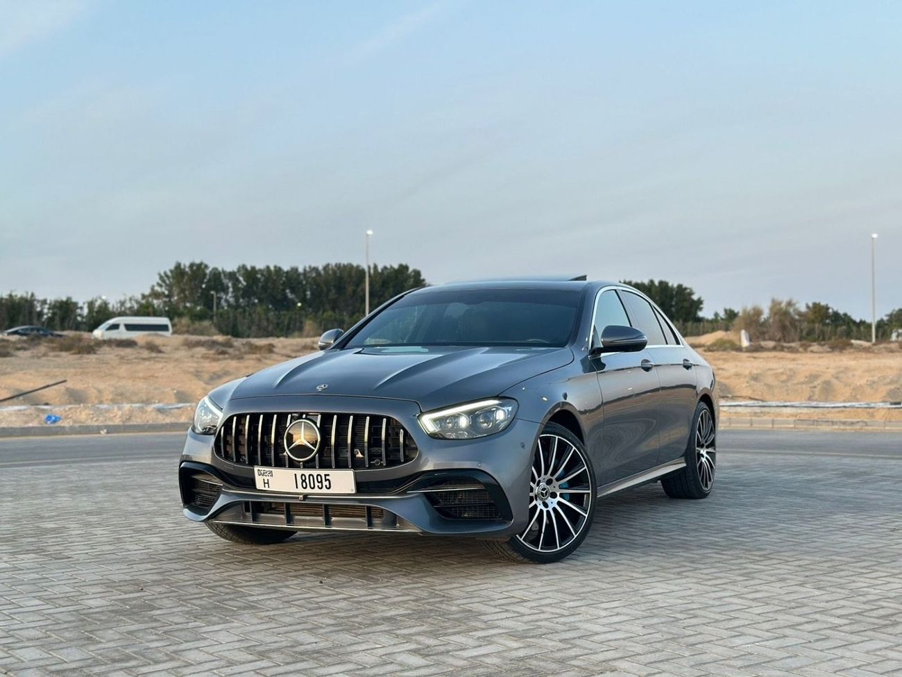 مرسيدس بنز E 350 Std 2.0L - Turbocharged - 4-Cylinder - 255 hp - Plug-in Hybrid - 2019 - Perfect Condition